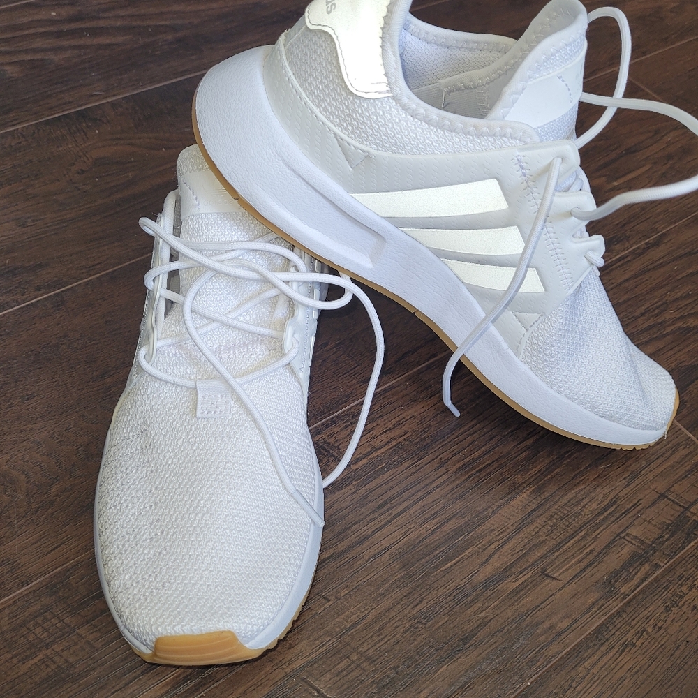 Mens size 7 Adidas